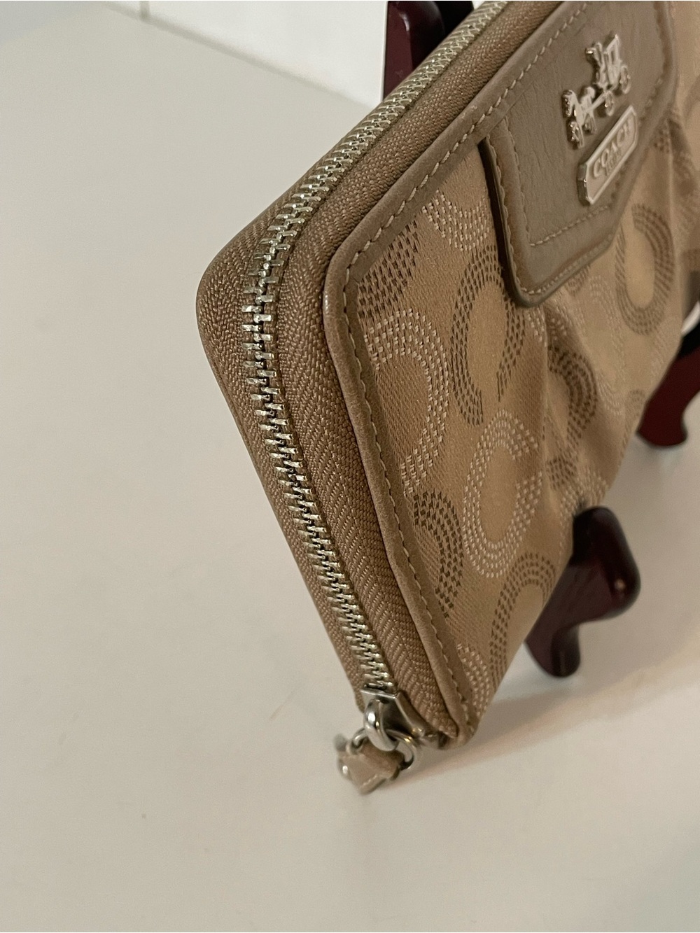 Coach Madison Wallet - Picture 3 of 6